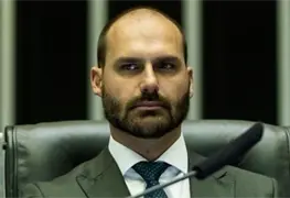 Exdiputado Eduardo Bolsonaro condenado por coacci&oacute;n en Brasil