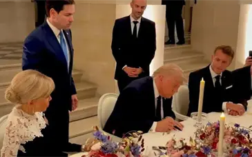 Firma de memorando de entendimiento entre Trump y Macron