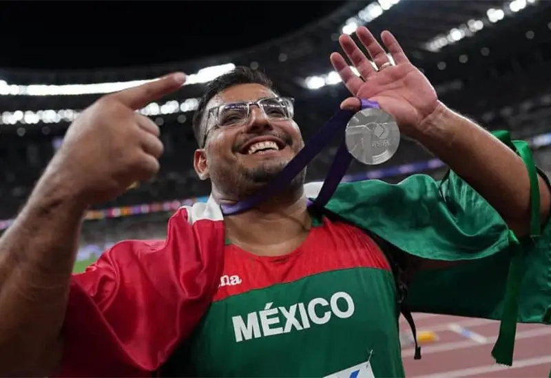 Uziel Mu&ntilde;oz conquista medalla de oro en Estonia