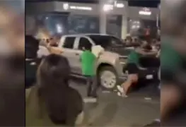 Conductor ebrio arrolla a aficionados tras festejo en Chihuahua