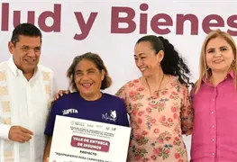 Entrega de apoyos a Grupos de Desarrollo para proyectos productivos en Tabasco