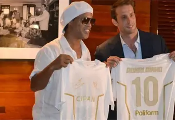Ronaldinho Ga&uacute;cho regresa al futbol con el Ravenna FC de Italia