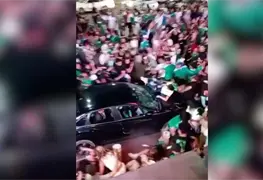 Veh&iacute;culo arrolla a personas en Cabo San Lucas durante celebraci&oacute;n deportiva