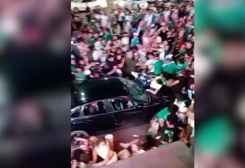 Veh&iacute;culo arrolla a personas en Cabo San Lucas durante celebraci&oacute;n deportiva