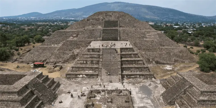 Excavaciones revelan complejo subterr&aacute;neo en Teotihuac&aacute;n