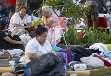 Cientos de familias duermen en las calles los terremotos en Venezuela