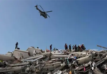 Ayuda internacional llega a Venezuela tras doble terremoto en La Guaira