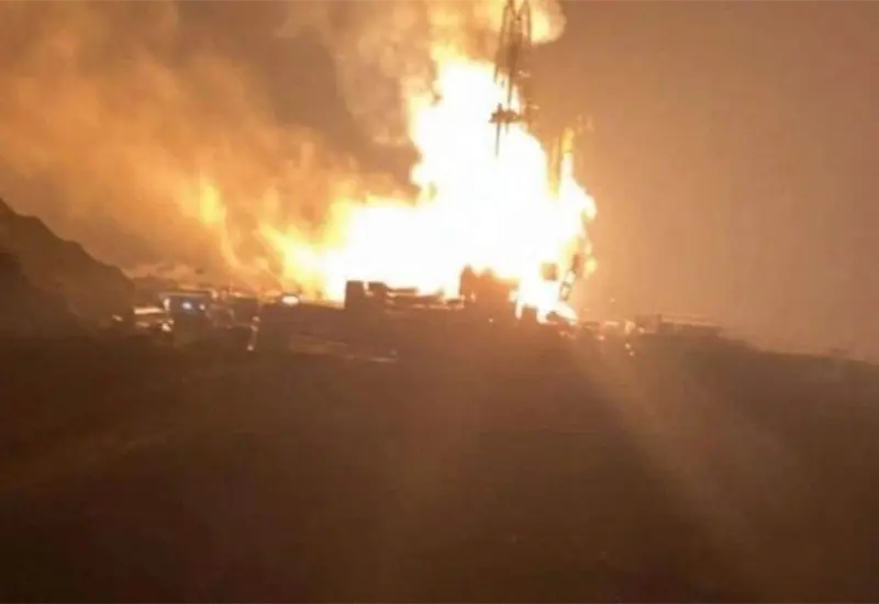 Pemex contin&uacute;a labores para controlar incendio en pozo Krem-1 en Veracruz
