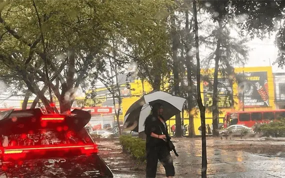 Caos vial y desbordamientos en Guadalajara