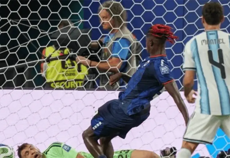 Albiceleste avanza en el Mundial tras partido de infarto