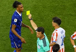 FIFA rechaza apelaci&oacute;n de Francia por la tarjeta amarilla a Olise