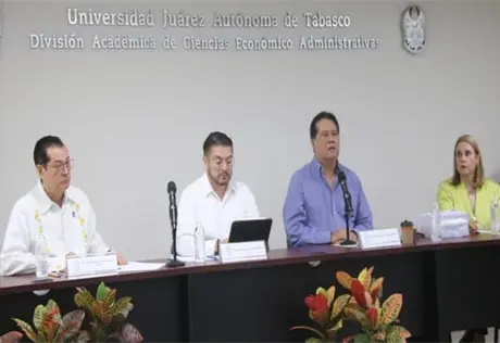 Rector de la UJAT presenta resultados del examen CENEVAL