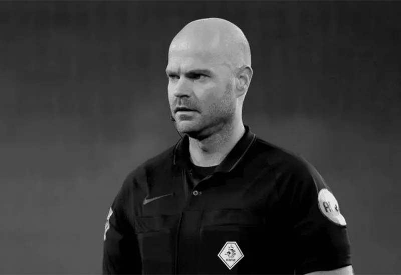 Muere Rob Dieperink, &aacute;rbitro seleccionado para el Mundial 2026