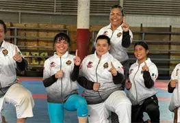 Karatekas al mundial de Kobudo