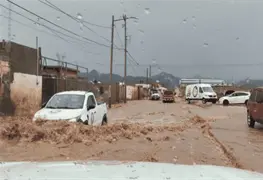 Lluvias en Chihuahua desbordan arroyos y causan un muerto