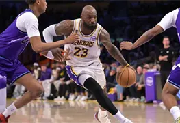 LeBron James se une a los 76ers de Filadelfia