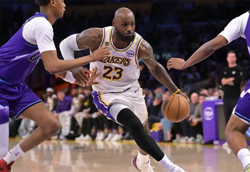 LeBron James se une a los 76ers de Filadelfia