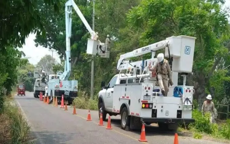 CFE refuerza red eléctrica en Tabasco