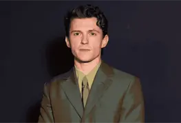 Tom Holland: Elegancia y Sofisticaci&oacute;n en Hollywood